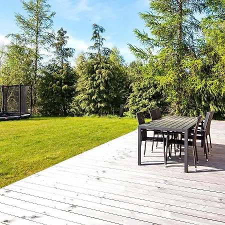 10 Person Holiday Home In Glesborg-By Traum